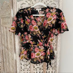 Monteau Floral Wrap Shirt Size Large